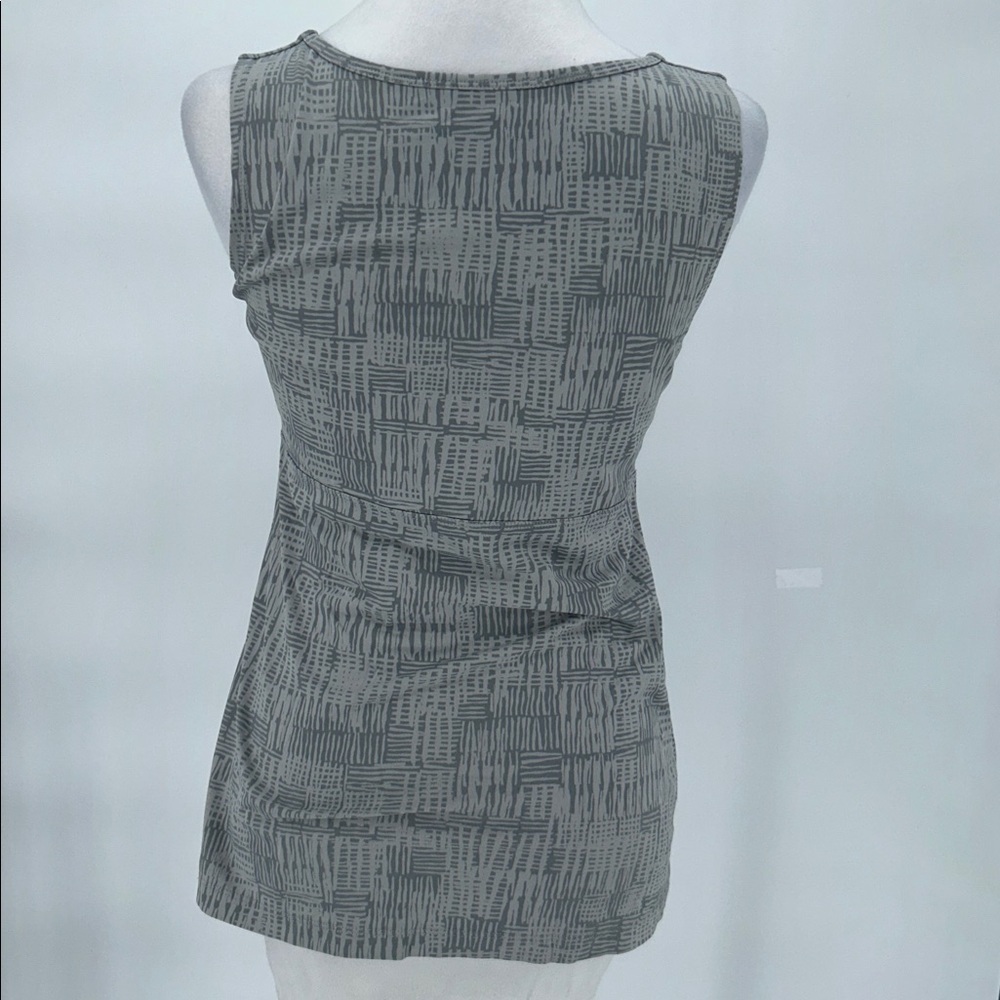 Patagonia Womens Bandha Tank Top Size M Light Gray Floral Stretch Scoop Neck - Picture 4 of 8